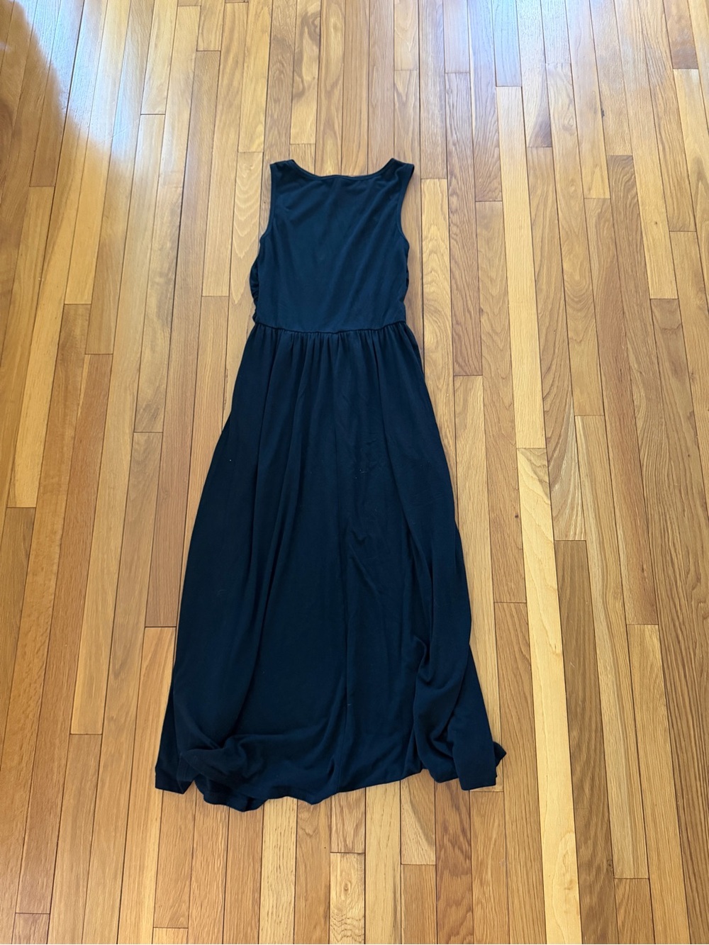 Classic Black Sleeveless Maxi Dress ā Effortless Everyday Elegance